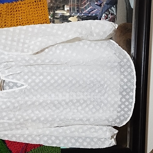 White Sheer fancy blouse long sleeve golden Accent Sz M Liz Claiborne - Picture 3 of 8